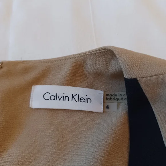 Dress - Picture 3 of 4